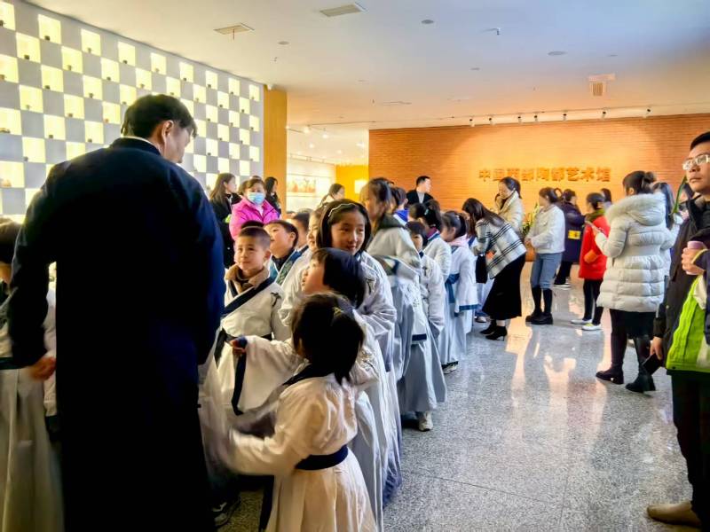 文化赋能：灯塔市魔创文旅挖掘城市文化资源的实践探索
